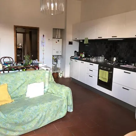 Solo Traveller Bedroom In Homestays Center