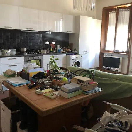 Solo Traveller Bedroom In Homestays Center *