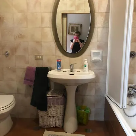 Solo Traveller Bedroom In Homestays Center 民宿 佛罗伦萨