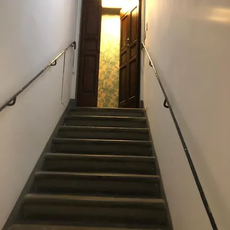 Solo Traveller Bedroom In Homestays Center Florence